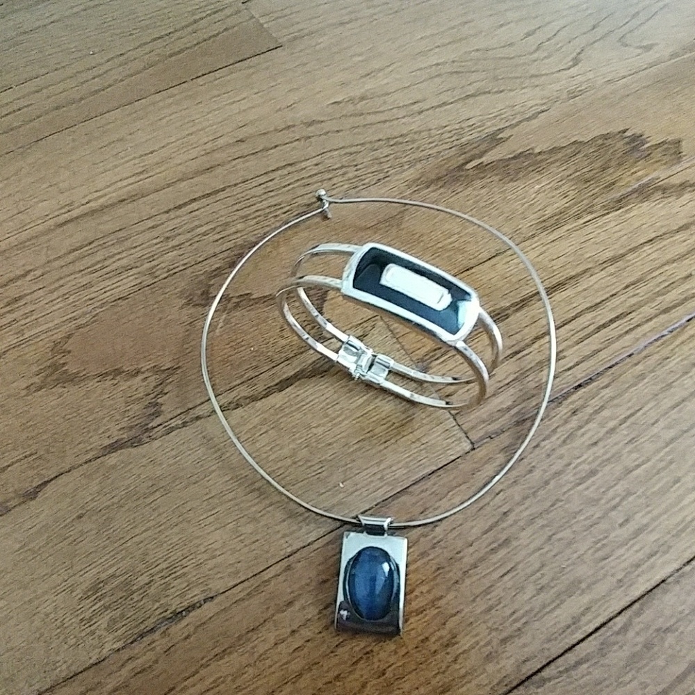 SOLD 2 Piece Jewelry set